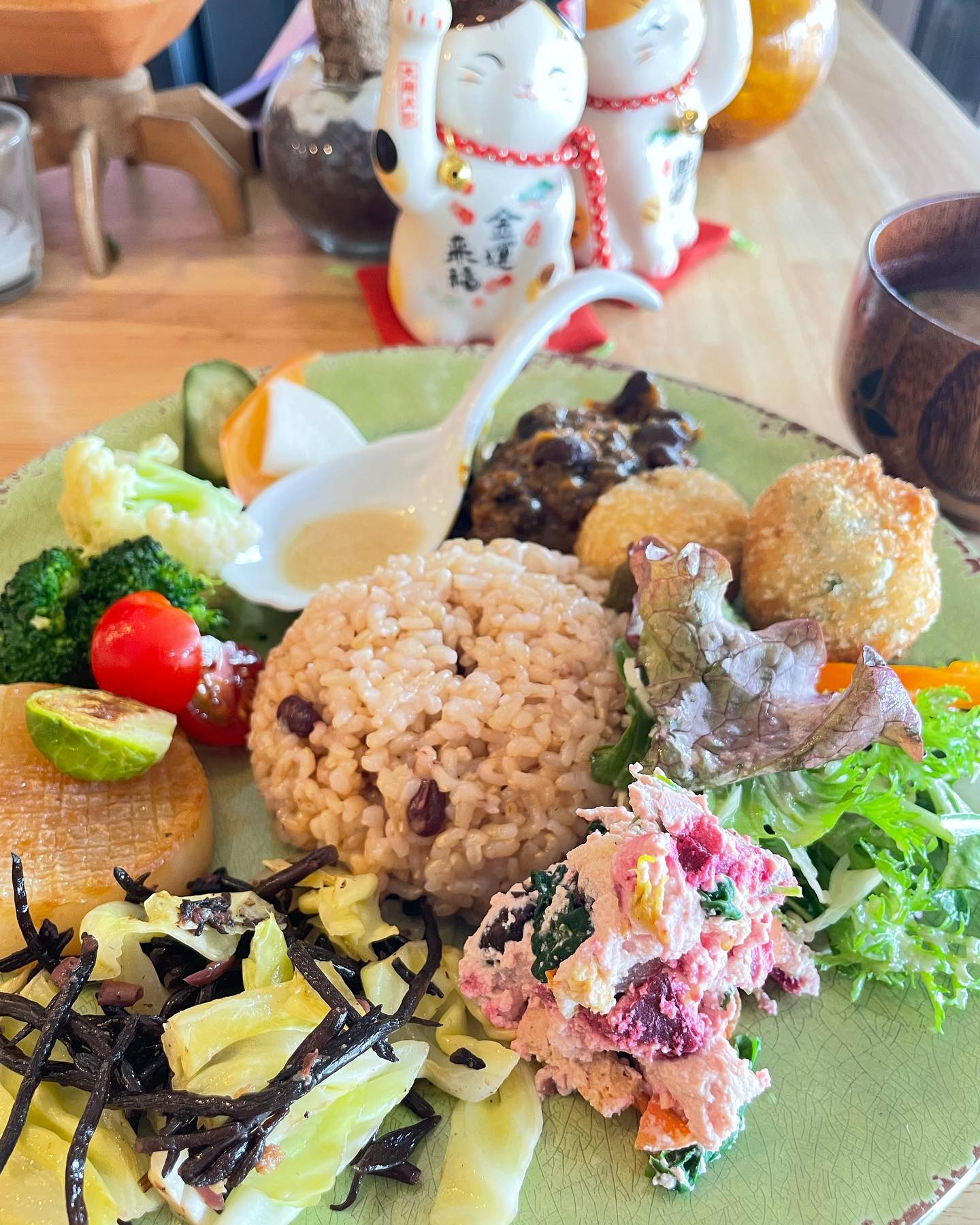OG CAFEの過去の公式投稿に掲載されたヴィーガンプレート